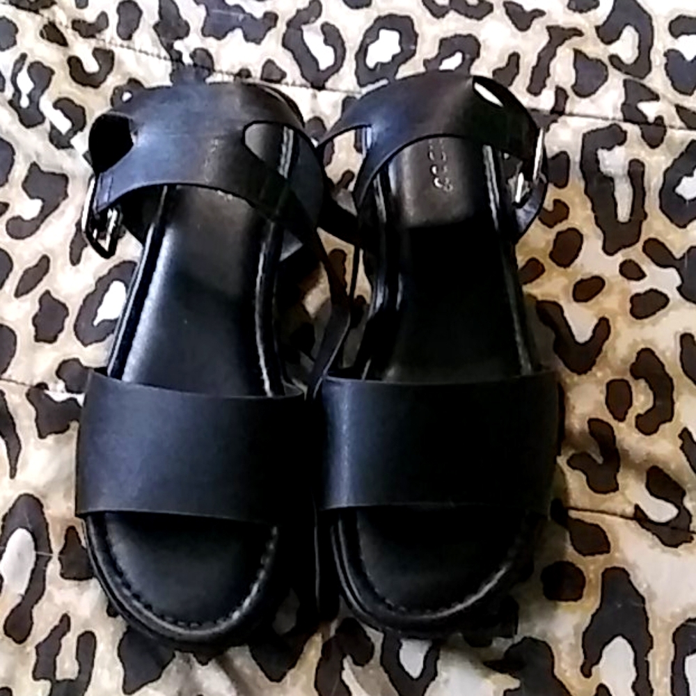 Bamboo platform cleated sandals